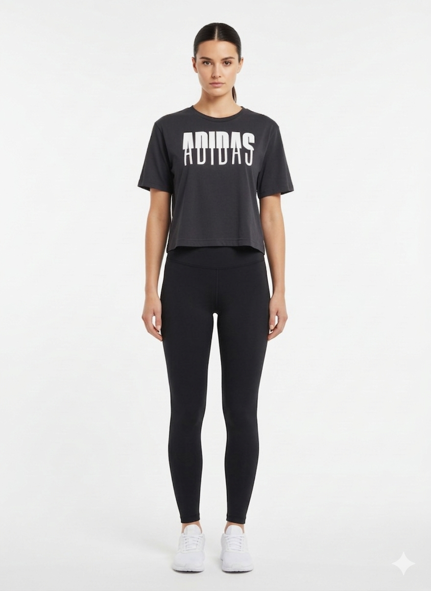 Blusa Preta com Logo Frontal Branco - Adidas/M