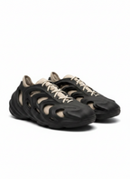 Tenis masculino Vazado - ADIDAS / 42