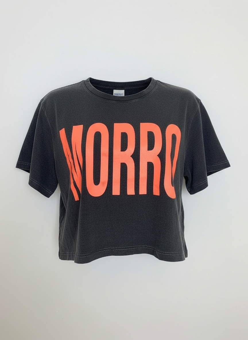 Camiseta cropped estonada estampa MORRO preta - AURA MORRO | GG