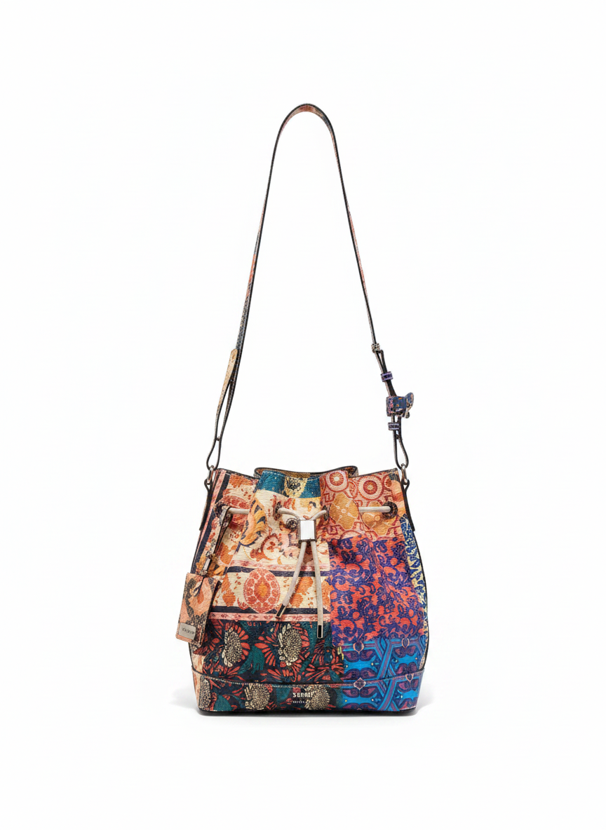 Bolsa Saco Estampada Patchwork - SCHUTZ