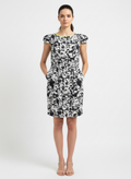 Vestido Afghan Estampa Abstrata Preto e Branco