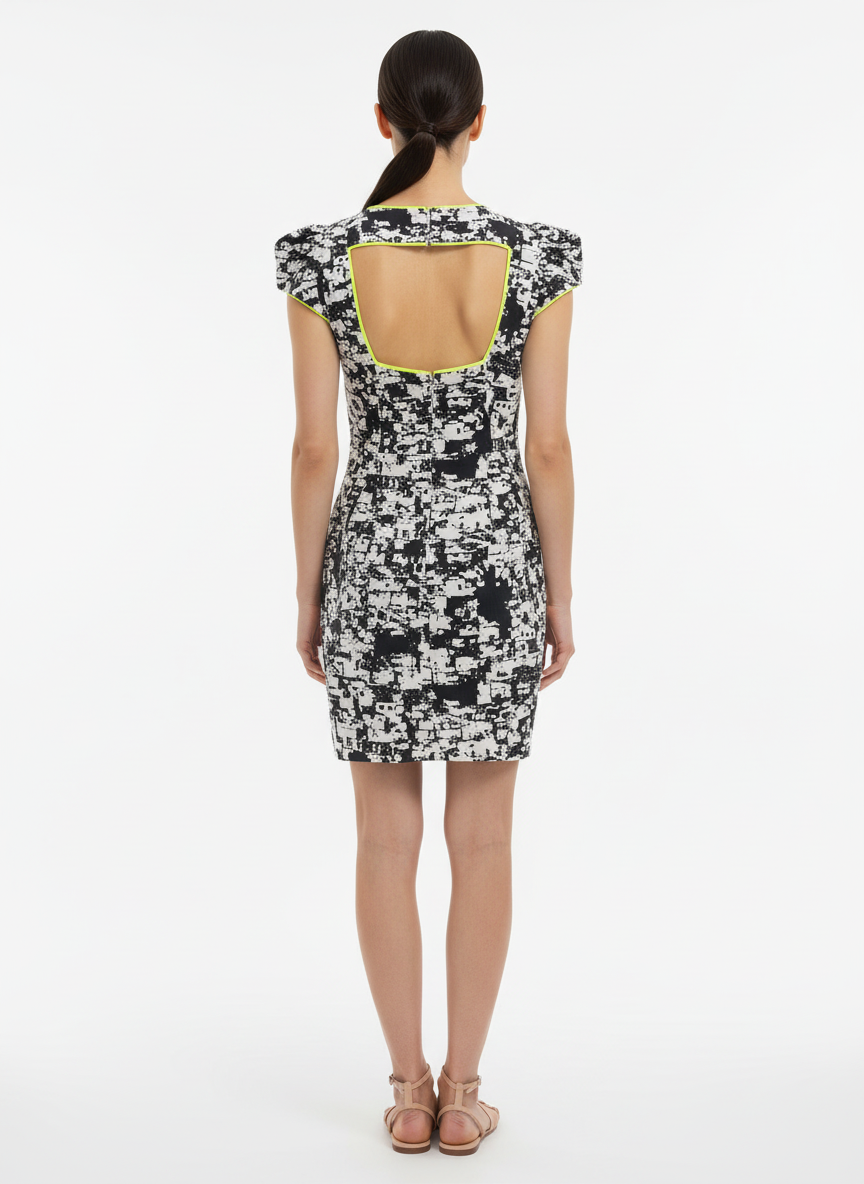 Vestido Afghan Estampa Abstrata Preto e Branco