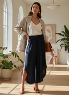 Calça Pantacourt Navy com Faixa Lateral e Barra Desfiada - FARM / P
