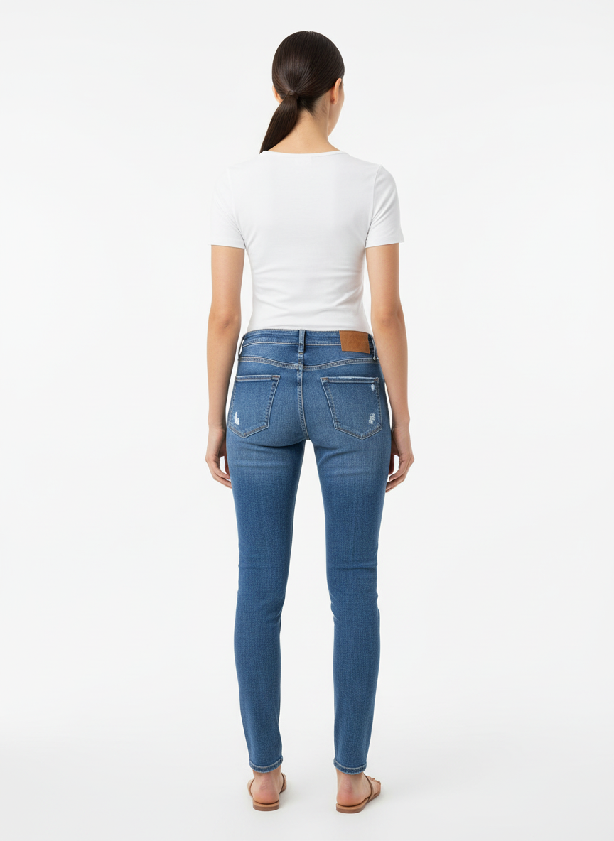 Calça Jeans com Detalhes Destroyed - All Is Love/36