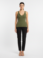 Regata tricot canelada decote v verde oliva - SKUNK | P