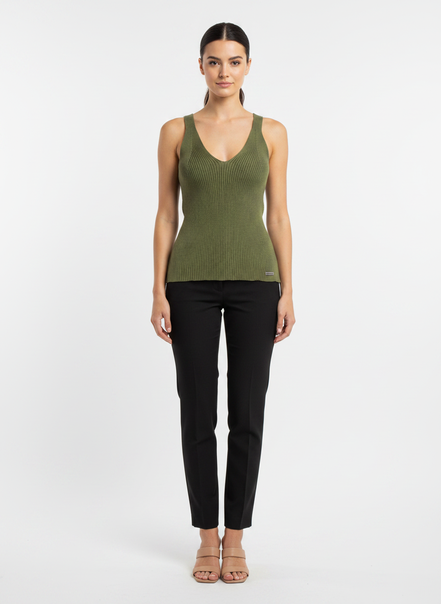 Regata tricot canelada decote v verde oliva - SKUNK | P