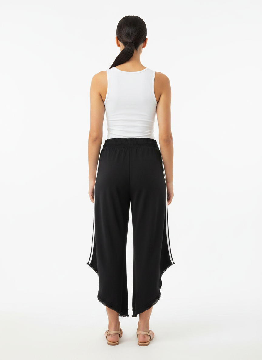 Calça Pantacourt Navy com Faixa Lateral e Barra Desfiada - FARM / P