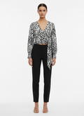 Blusa Transpassada Estampa Abstrata - Caos / 38